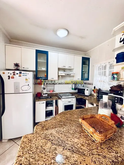 Casa de Condomínio com 2 quartos à venda, 60m2 em Bertioga - SP - imagem 3 Foto 3 de Casa de Condomínio com 2 quartos à venda, 60m2 em Bertioga - SP