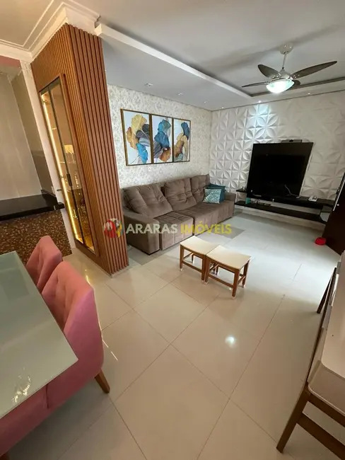 Foto 4 de Casa com 4 quartos à venda, 120m2 em Bertioga - SP