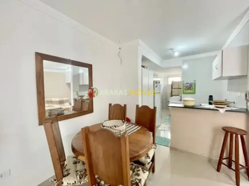 Foto 2 de Casa com 2 quartos à venda, 75m2 em Bertioga - SP