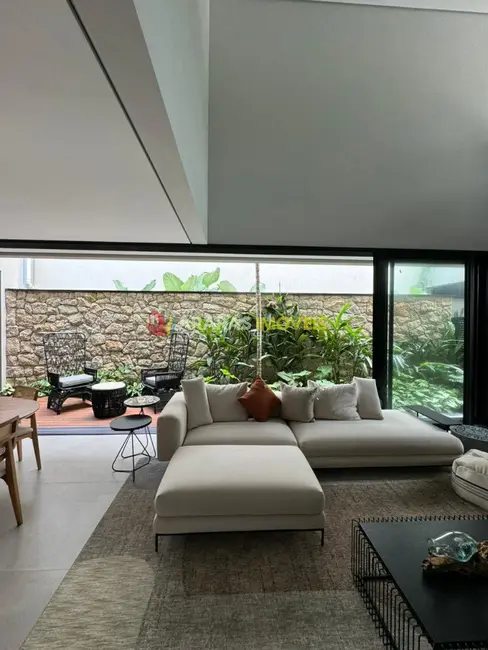 Foto 3 de Casa com 5 quartos à venda, 374m2 em Bertioga - SP