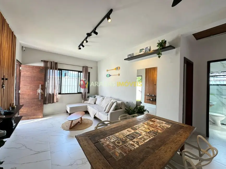 Foto 1 de Casa com 2 quartos à venda, 61m2 em Centro, Bertioga - SP