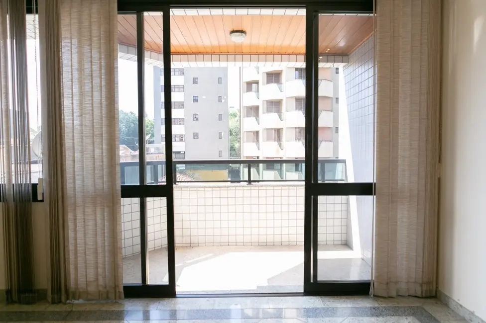 Foto 1 de Apartamento com 4 quartos para alugar, 193m2 em Centro, Jundiai - SP