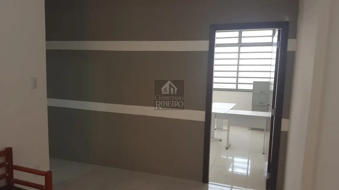 Sala Comercial à venda e para alugar, 30m2 em Centro-Norte, Cuiaba - MT - imagem 4 Foto 4 de Sala Comercial à venda e para alugar, 30m2 em Centro-Norte, Cuiaba - MT