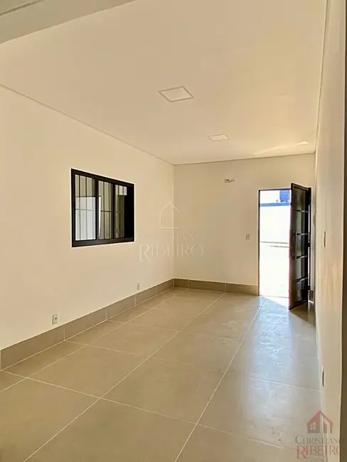 Foto 3 de Sala Comercial para alugar, 30m2 em Jardim Petrópolis, Cuiaba - MT