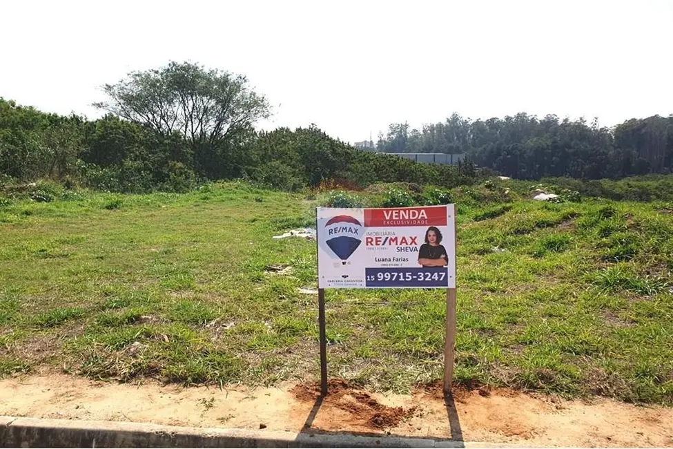 Foto 1 de Terreno / Lote à venda, 365m2 em Salto De Pirapora - SP