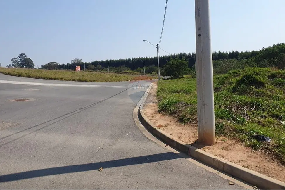 Foto 7 de Terreno / Lote à venda, 365m2 em Salto De Pirapora - SP