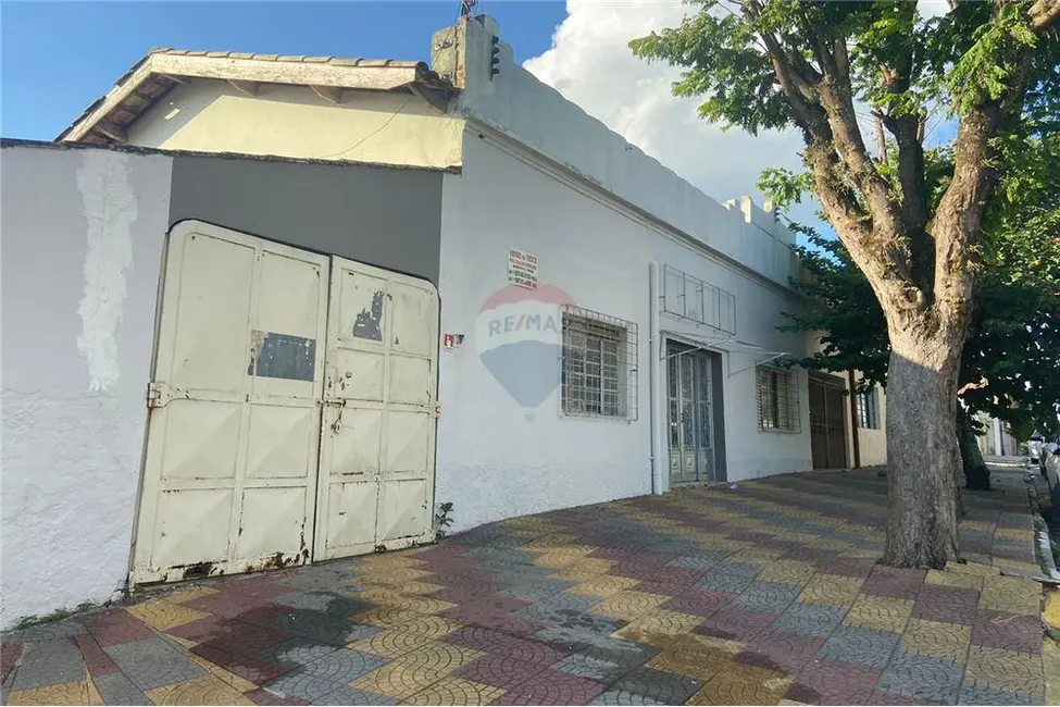 Foto 2 de Casa com 3 quartos à venda, 171m2 em Centro, Salto De Pirapora - SP