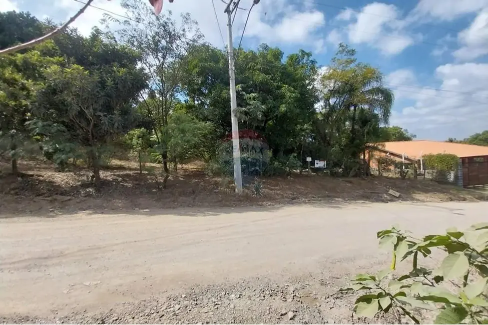 Foto 1 de Terreno / Lote à venda, 2803m2 em Salto De Pirapora - SP