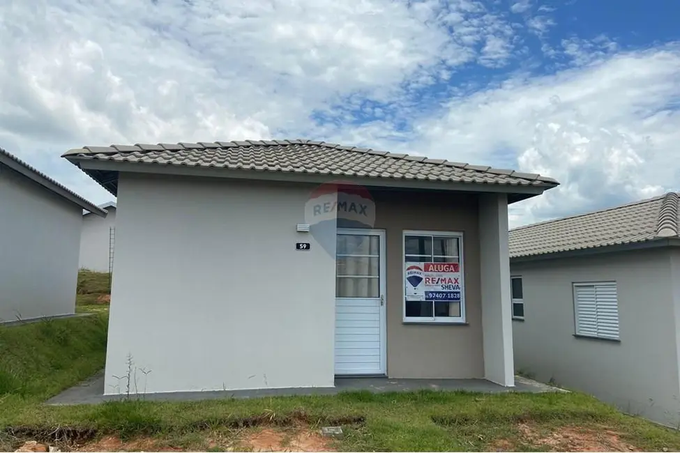 Foto 1 de Casa com 2 quartos para alugar, 45m2 em Salto De Pirapora - SP