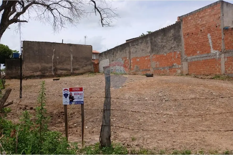 Foto 2 de Terreno / Lote à venda, 282m2 em Salto De Pirapora - SP