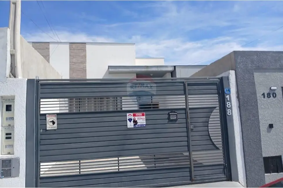Foto 1 de Casa com 2 quartos à venda, 67m2 em Salto De Pirapora - SP