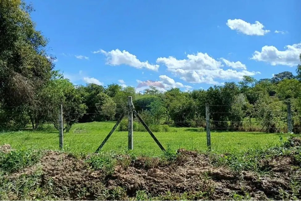 Foto 2 de Terreno / Lote à venda, 1805m2 em Salto De Pirapora - SP