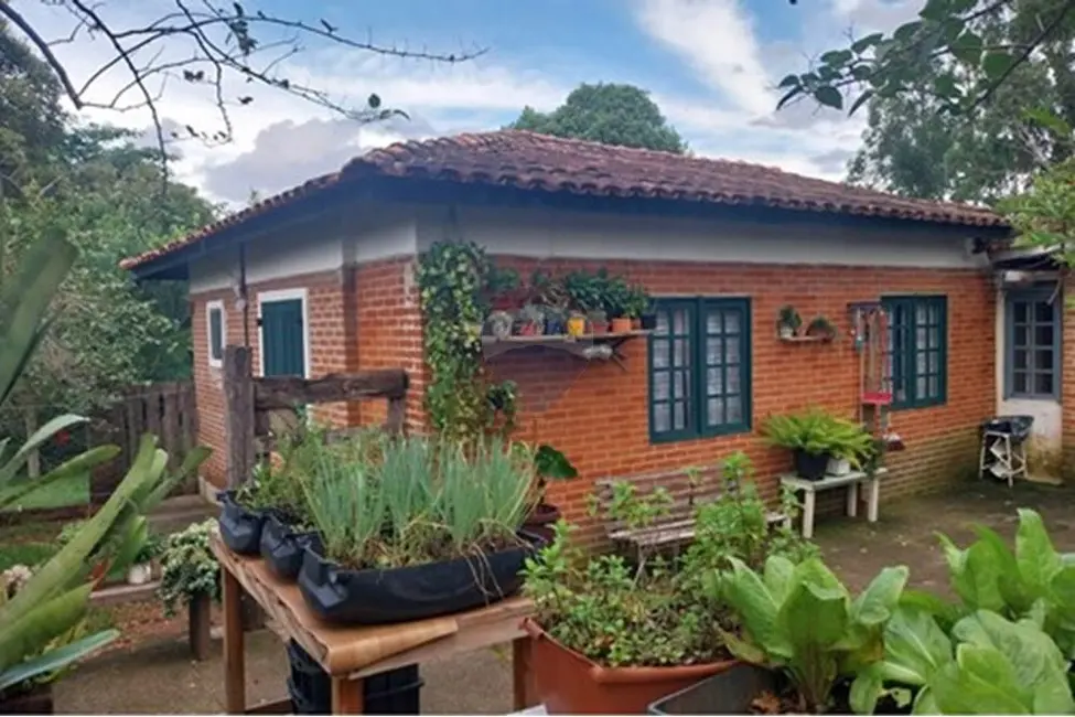 Foto 1 de Chácara com 4 quartos à venda, 230m2 em Salto De Pirapora - SP