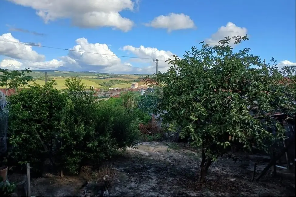 Foto 8 de Terreno / Lote à venda, 300m2 em Salto De Pirapora - SP