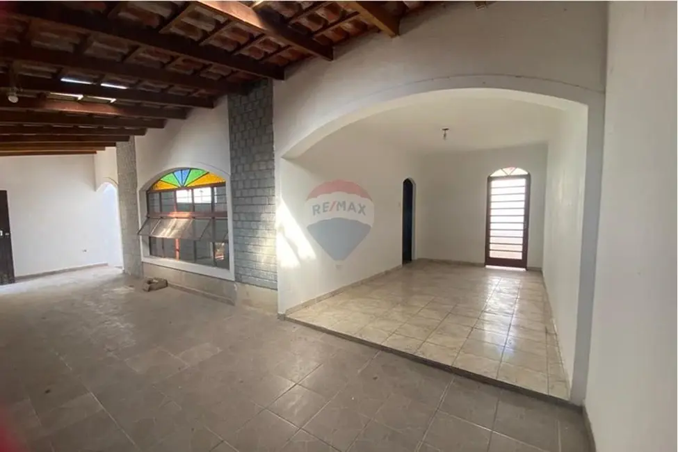 Foto 3 de Casa com 2 quartos à venda, 204m2 em Salto De Pirapora - SP