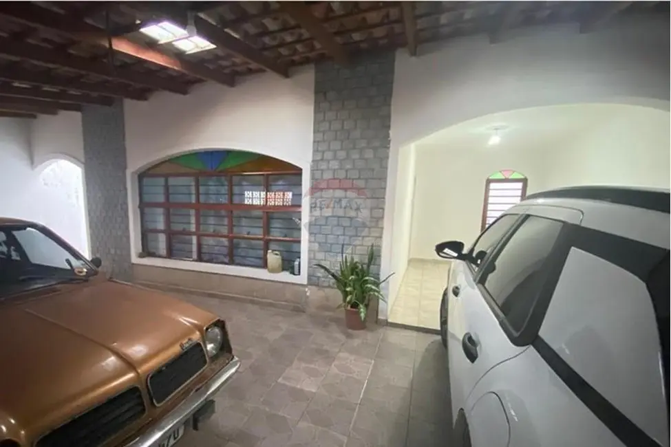 Foto 4 de Casa com 2 quartos à venda, 204m2 em Salto De Pirapora - SP