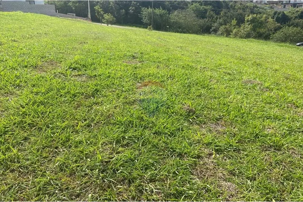 Foto 2 de Terreno / Lote à venda, 1006m2 em Salto De Pirapora - SP