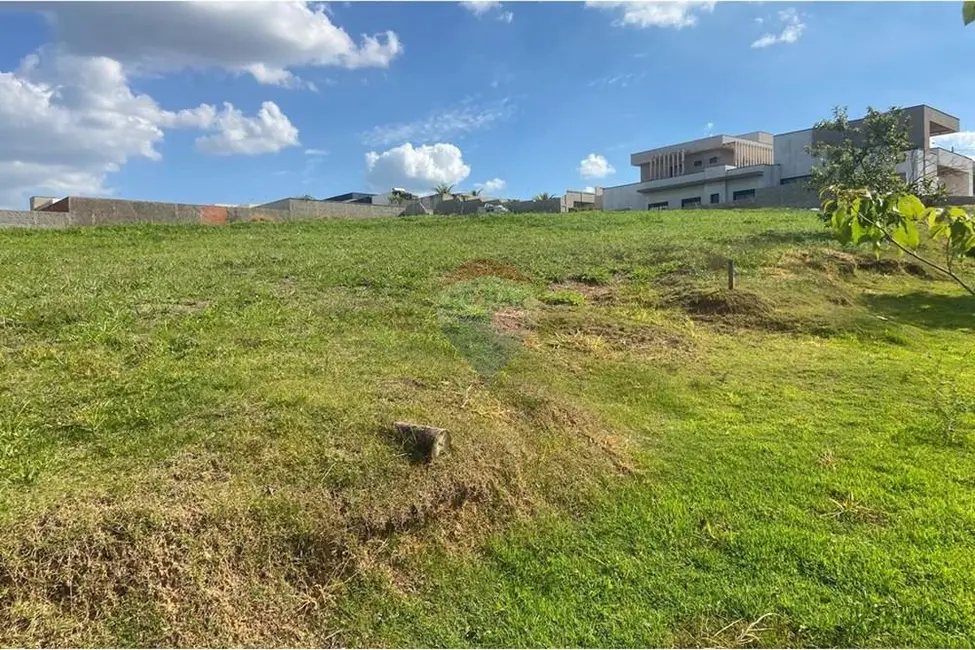 Foto 6 de Terreno / Lote à venda, 1006m2 em Salto De Pirapora - SP