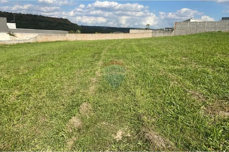 Foto 7 de Terreno / Lote à venda, 1006m2 em Salto De Pirapora - SP