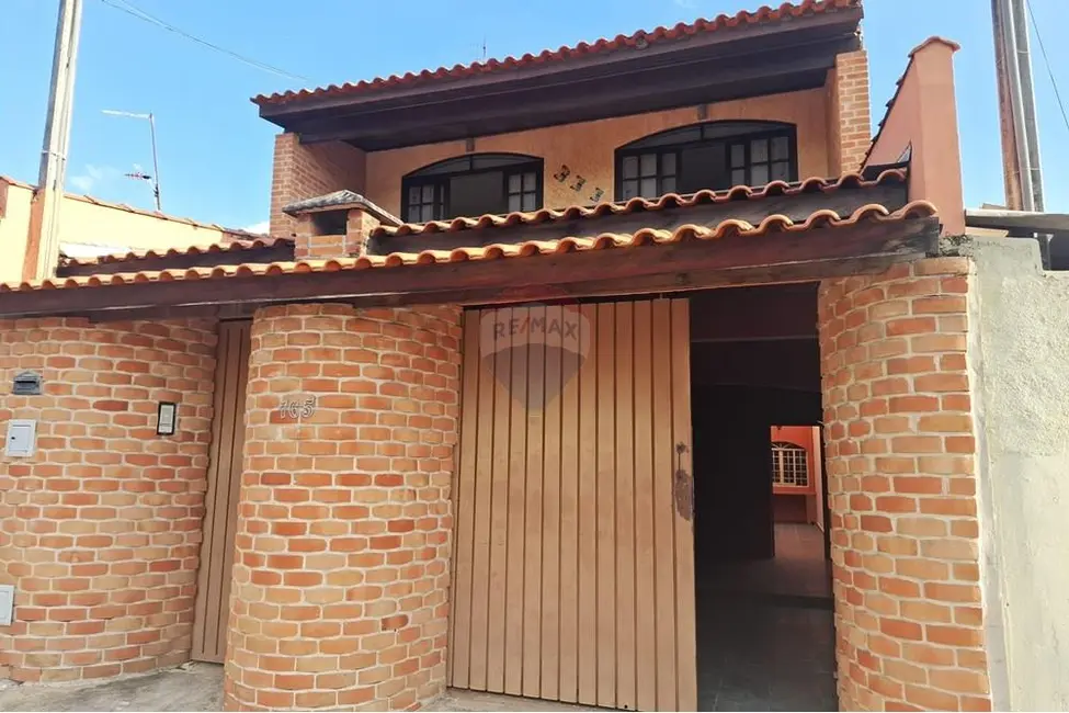Foto 1 de Casa com 4 quartos à venda, 173m2 em Salto De Pirapora - SP
