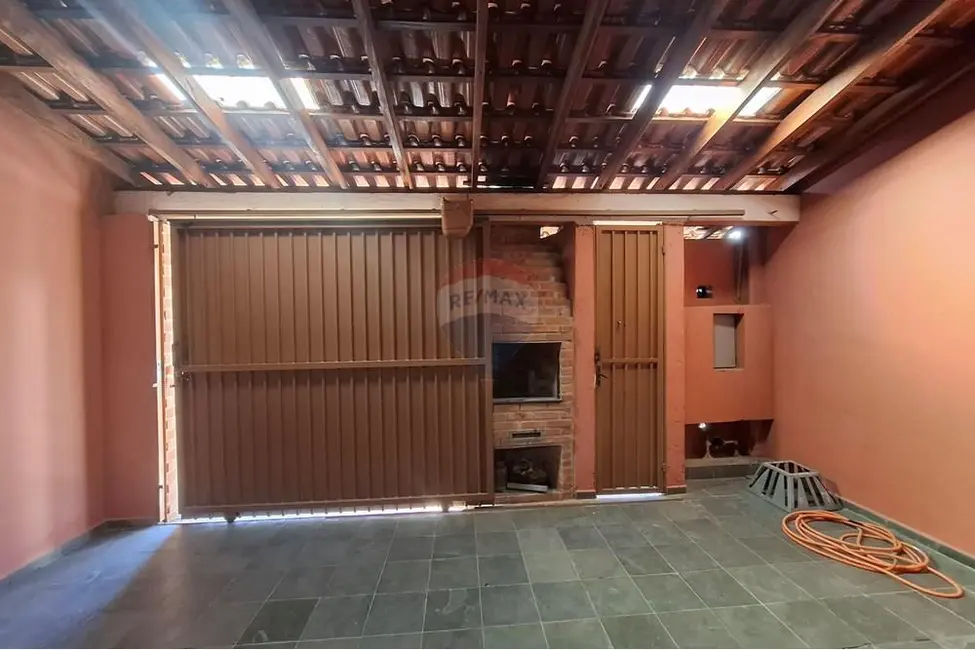 Foto 3 de Casa com 4 quartos à venda, 173m2 em Salto De Pirapora - SP