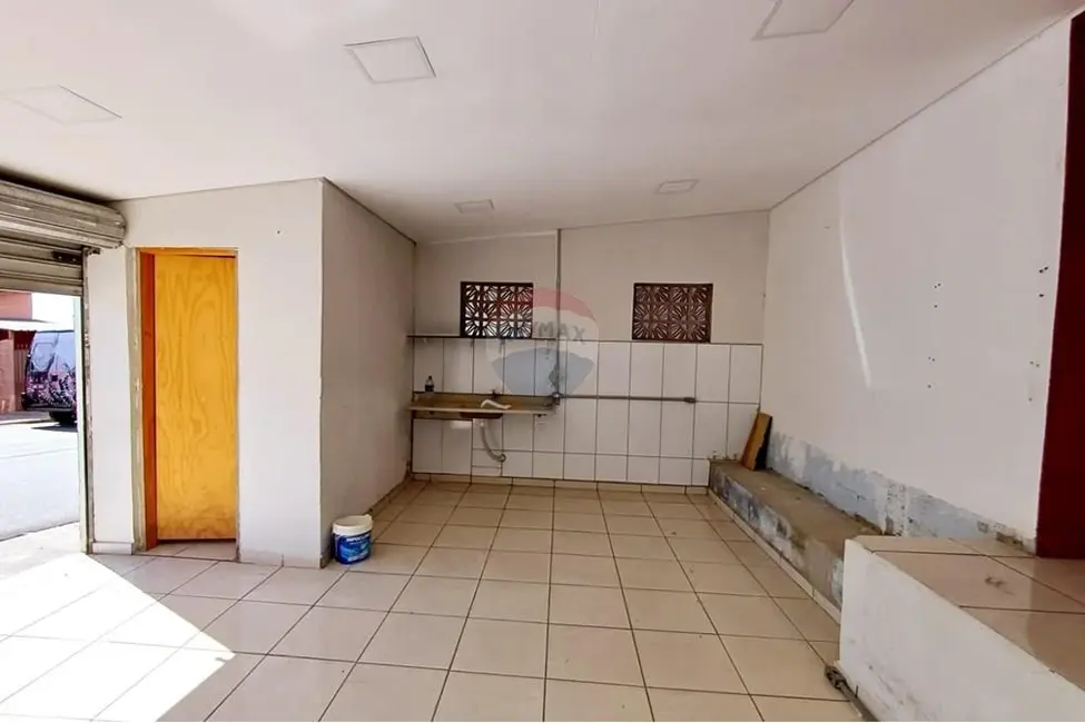 Foto 2 de Loja para alugar, 49m2 em Salto De Pirapora - SP
