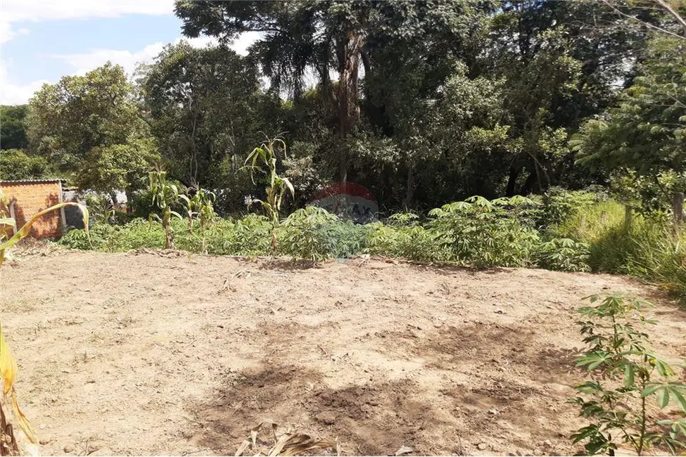Foto 2 de Terreno / Lote à venda, 1300m2 em Salto De Pirapora - SP