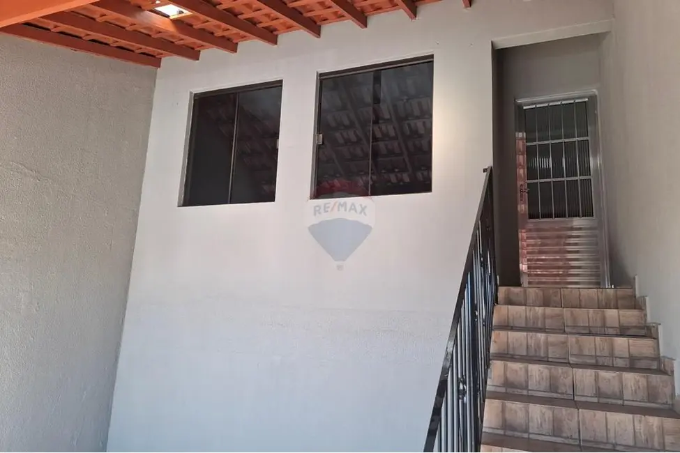 Foto 2 de Casa com 2 quartos para alugar, 63m2 em Salto De Pirapora - SP
