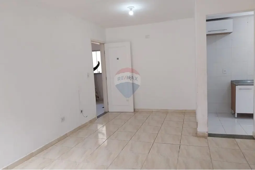 Foto 5 de Apartamento com 2 quartos à venda, 50m2 em Salto De Pirapora - SP