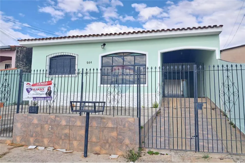 Foto 1 de Casa com 3 quartos para alugar, 117m2 em Salto De Pirapora - SP