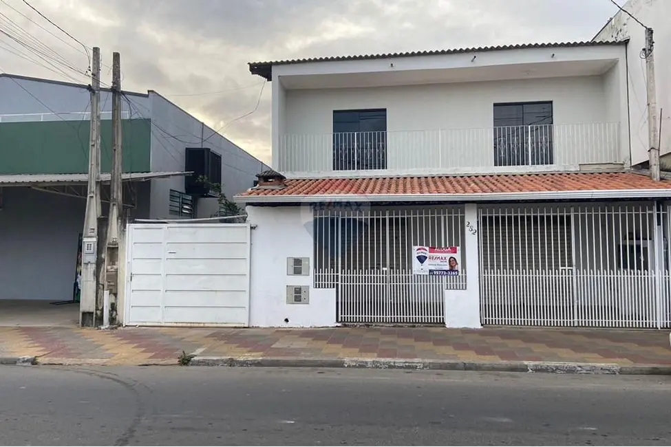 Sala Comercial para alugar, 140m2 em Salto De Pirapora - SP - imagem 1 Foto 1 de Sala Comercial para alugar, 140m2 em Salto De Pirapora - SP