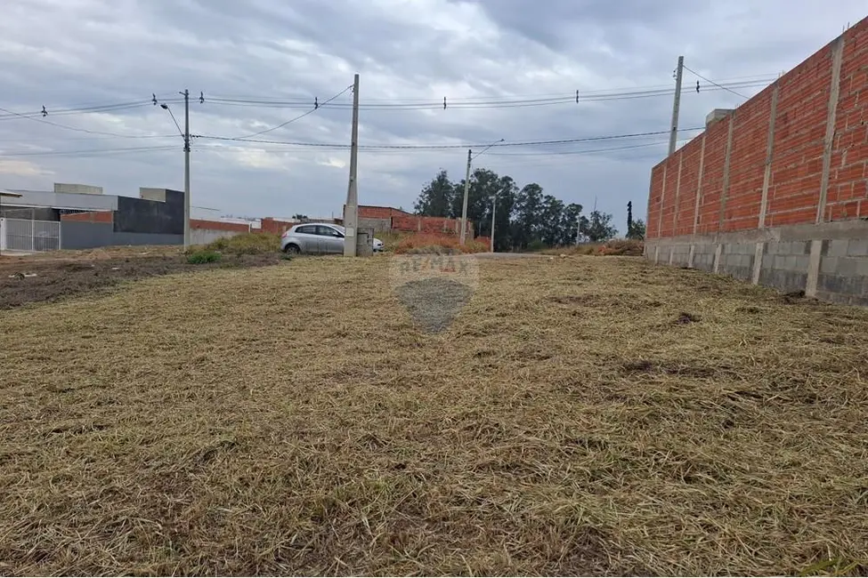 Foto 1 de Terreno / Lote à venda, 250m2 em Salto De Pirapora - SP
