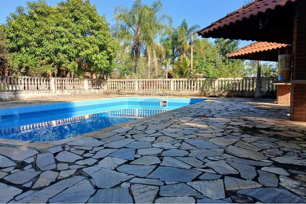 Foto 1 de Terreno / Lote à venda, 1232m2 em Salto De Pirapora - SP