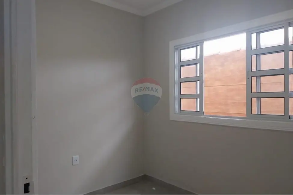 Foto 6 de Casa com 2 quartos à venda, 50m2 em Salto De Pirapora - SP