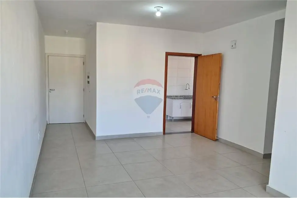 Apartamento com 3 quartos para alugar, 93m2 em Salto De Pirapora - SP - imagem 7 Foto 7 de Apartamento com 3 quartos para alugar, 93m2 em Salto De Pirapora - SP