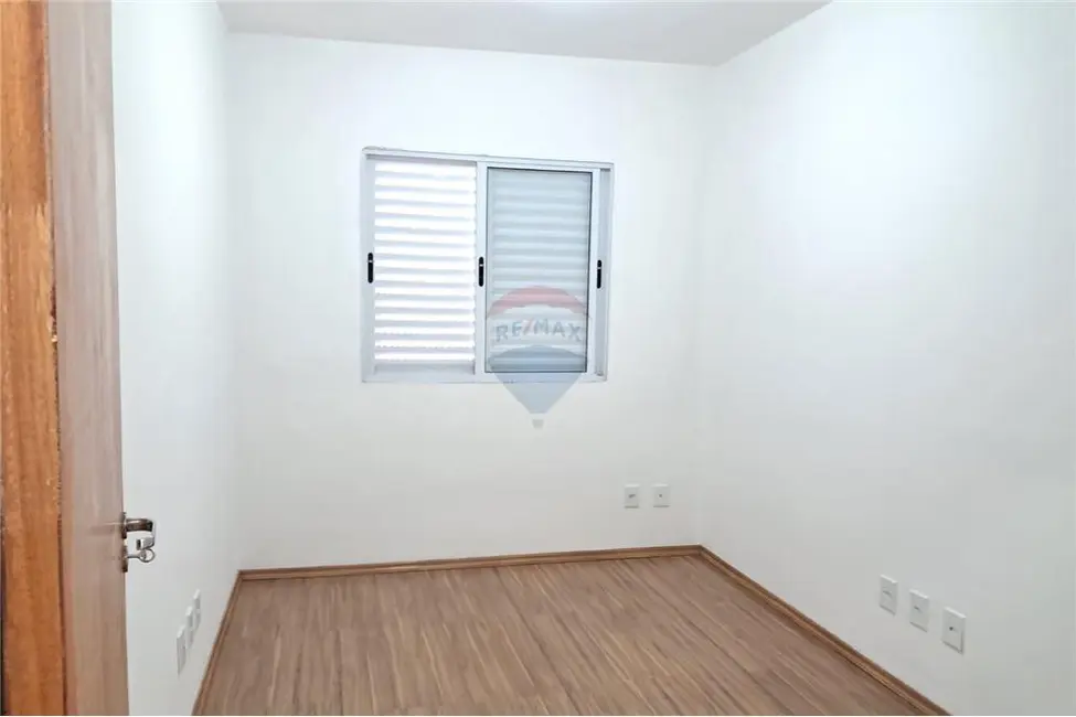 Apartamento com 3 quartos para alugar, 93m2 em Salto De Pirapora - SP - imagem 9 Foto 9 de Apartamento com 3 quartos para alugar, 93m2 em Salto De Pirapora - SP