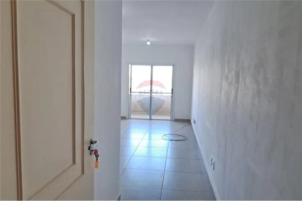 Apartamento com 3 quartos para alugar, 93m2 em Salto De Pirapora - SP - imagem 4 Foto 4 de Apartamento com 3 quartos para alugar, 93m2 em Salto De Pirapora - SP