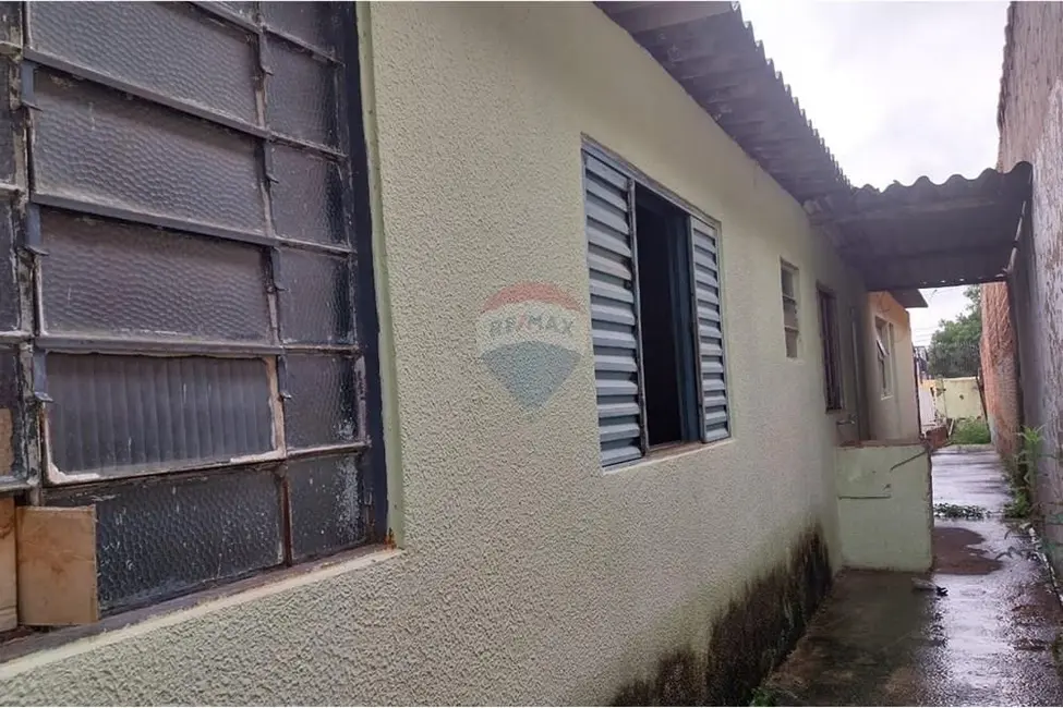 Foto 3 de Casa com 2 quartos à venda, 75m2 em Salto De Pirapora - SP
