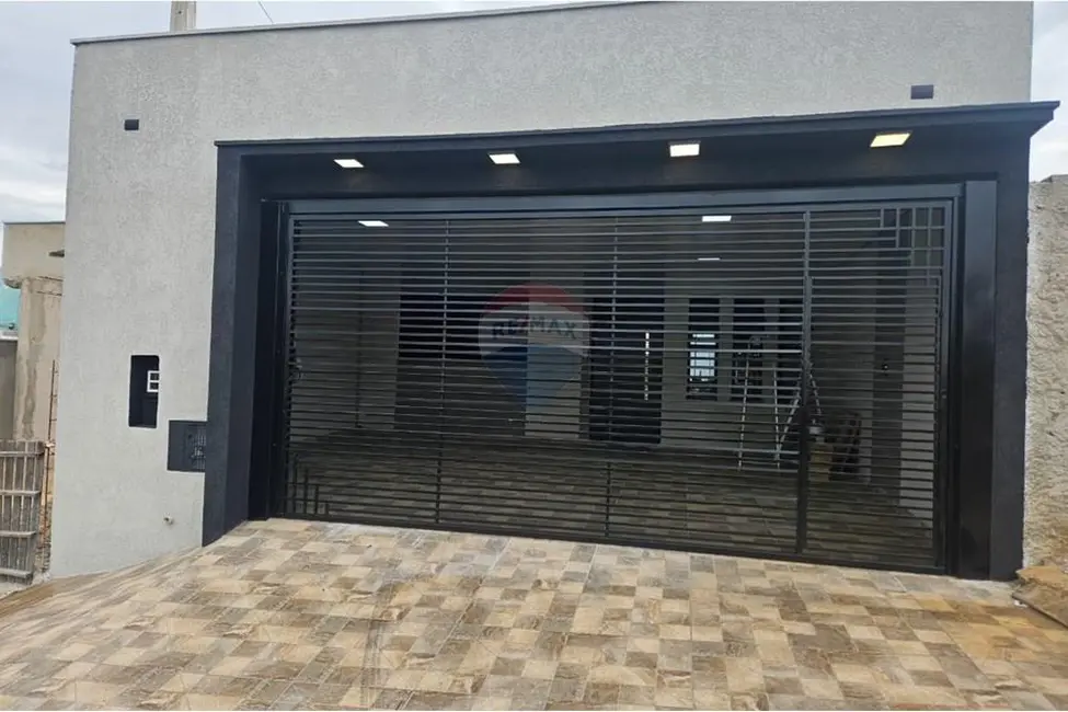 Foto 1 de Casa com 2 quartos à venda, 107m2 em Salto De Pirapora - SP