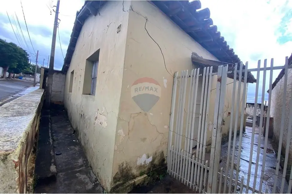 Foto 3 de Casa com 2 quartos à venda, 66m2 em Centro, Salto De Pirapora - SP