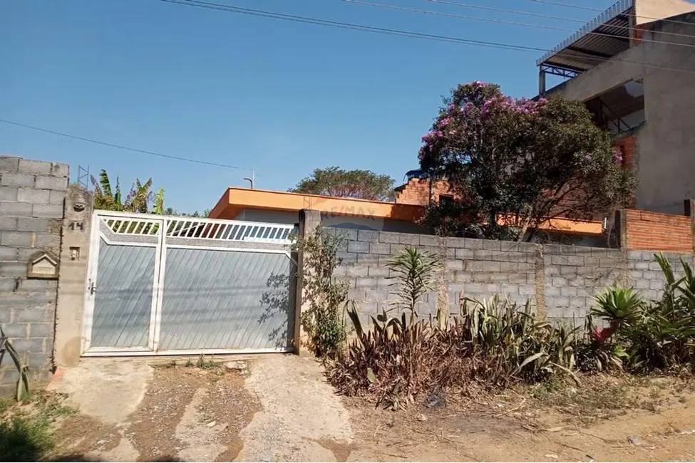 Foto 2 de Chácara com 3 quartos à venda, 140m2 em Salto De Pirapora - SP