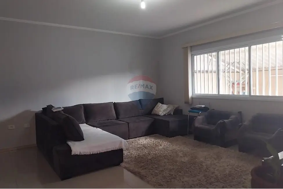 Foto 3 de Casa com 3 quartos à venda, 188m2 em Salto De Pirapora - SP