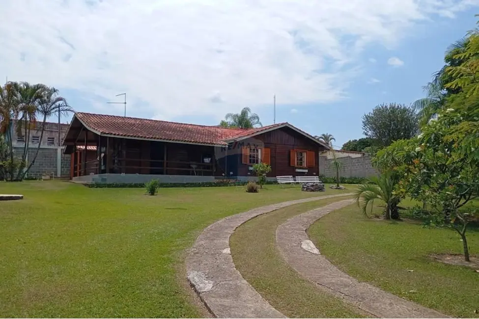 Foto 4 de Chácara com 4 quartos à venda, 429m2 em Salto De Pirapora - SP