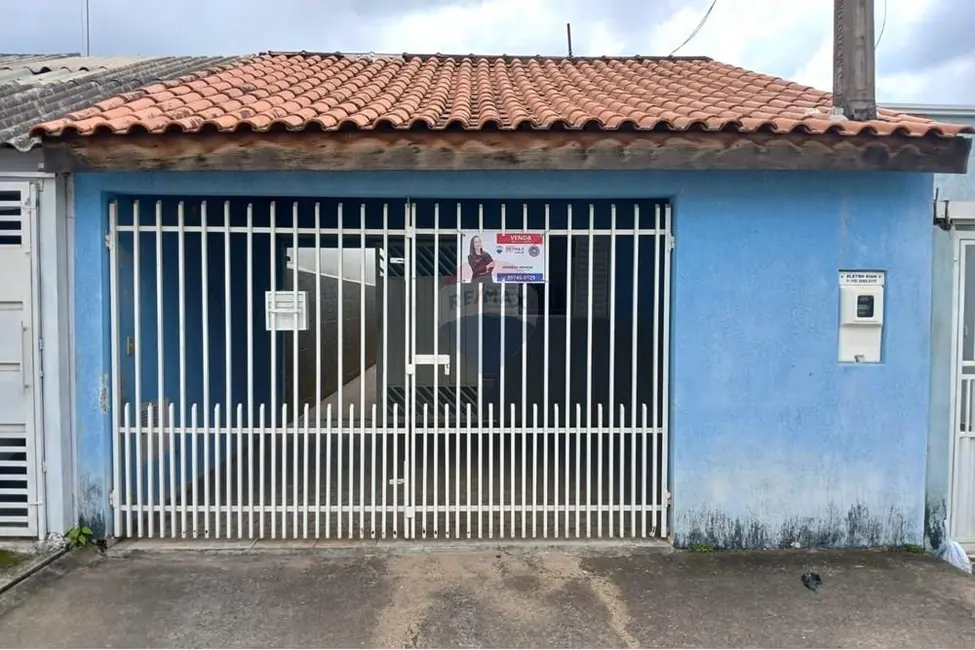 Foto 2 de Casa com 2 quartos à venda, 90m2 em Salto De Pirapora - SP
