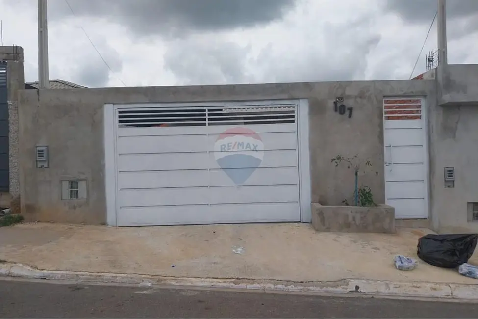 Foto 1 de Casa com 2 quartos à venda, 45m2 em Salto De Pirapora - SP