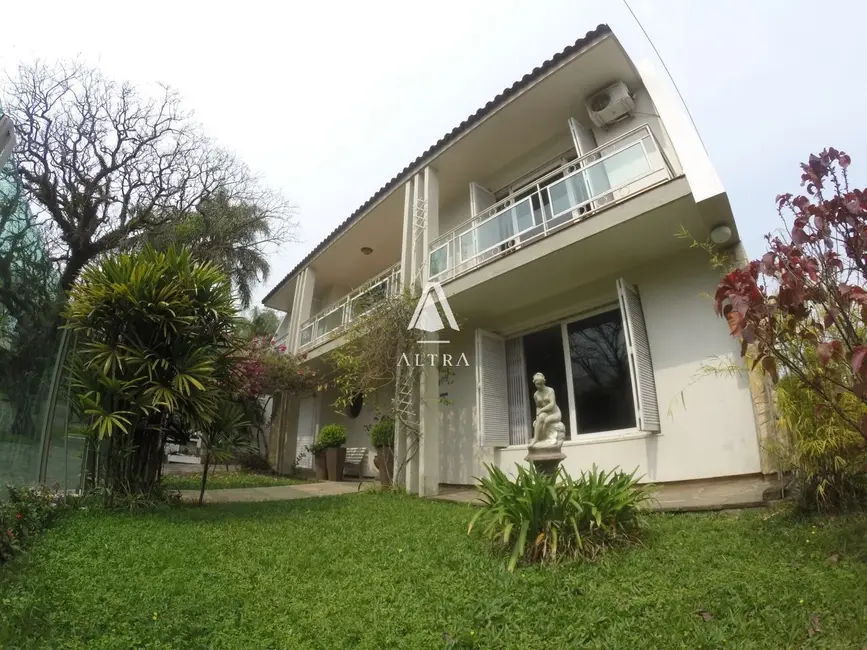 Foto 2 de Casa com 5 quartos à venda, 460m2 em Nossa Senhora de Lourdes, Santa Maria - RS