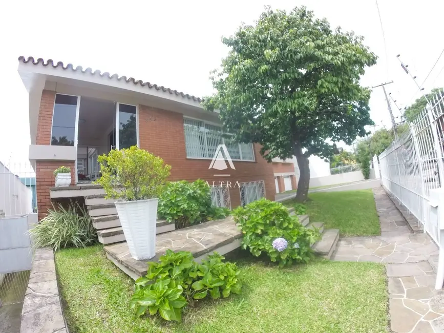Foto 1 de Casa com 5 quartos à venda, 430m2 em Duque de Caxias, Santa Maria - RS