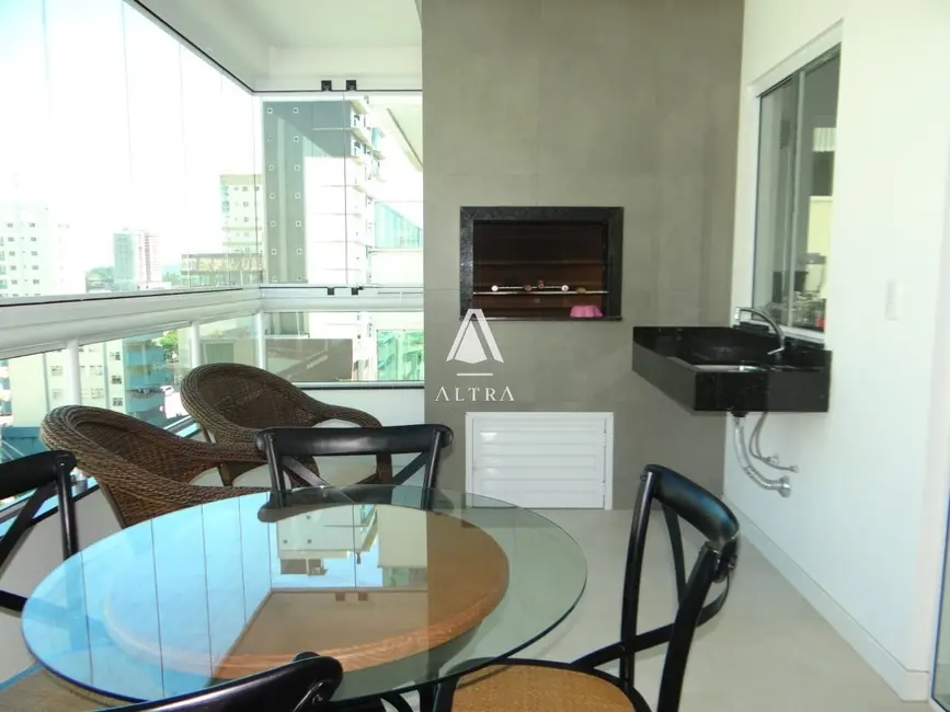 Foto 1 de Apartamento com 3 quartos à venda, 122m2 em Meia Praia, Itapema - SC