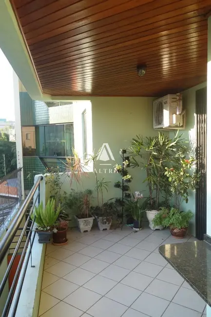 Foto 2 de Apartamento com 3 quartos à venda, 162m2 em Centro, Santa Maria - RS