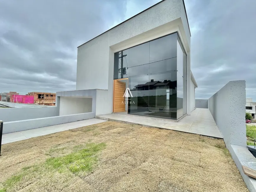 Foto 1 de Casa com 3 quartos à venda, 224m2 em Tomazetti, Santa Maria - RS